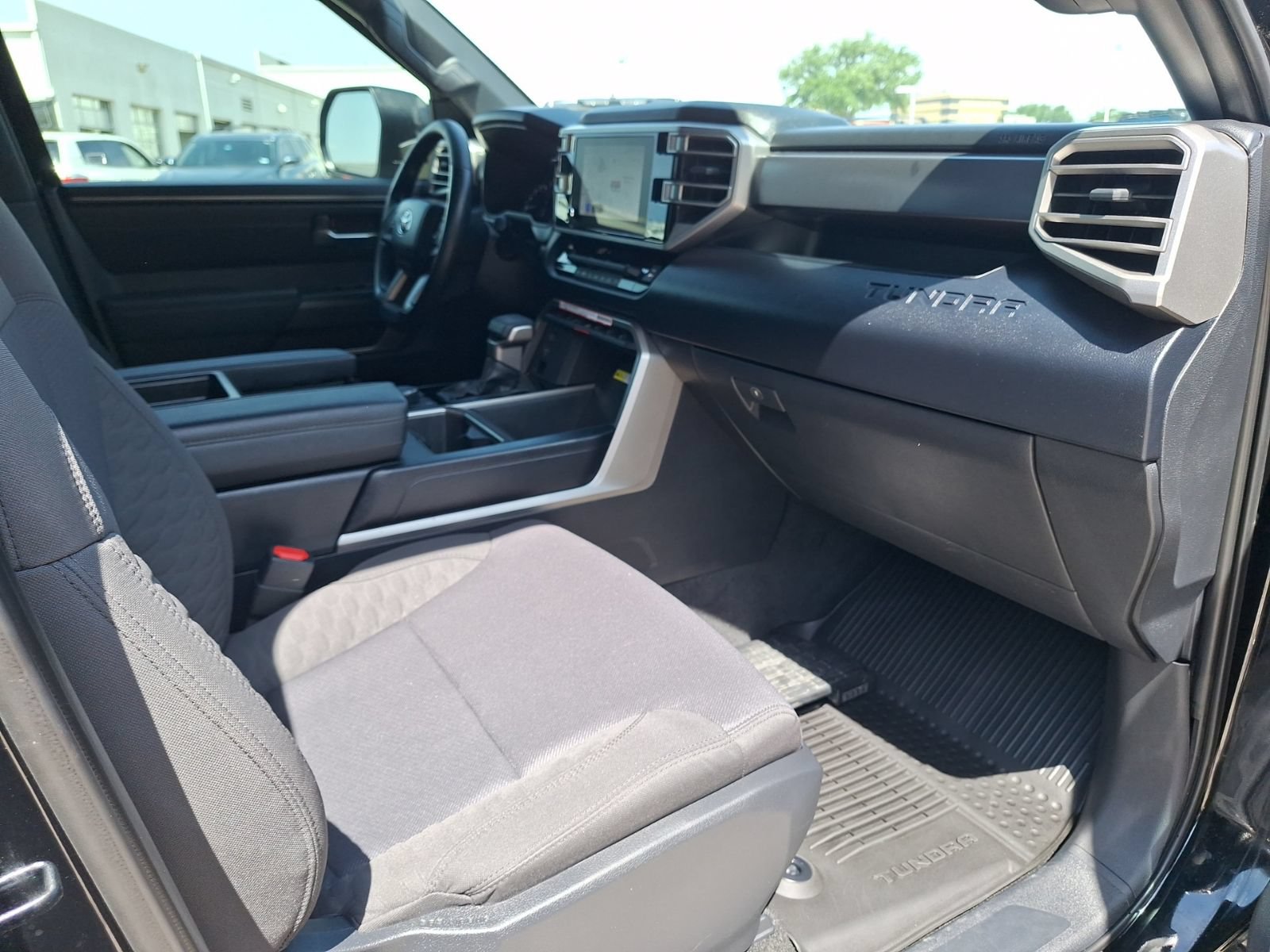 Used 2025 Toyota Tundra SR5 AWD/4WD image 32