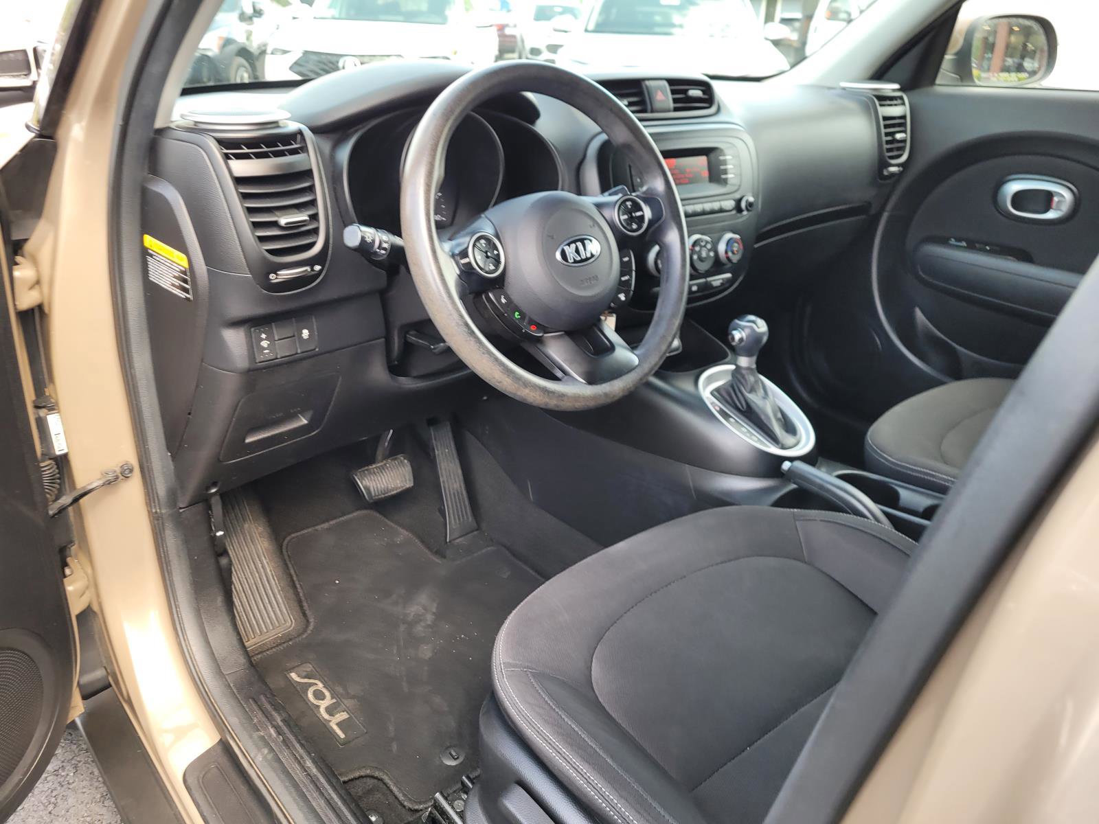 Used 2015 Kia Soul FWD image 11