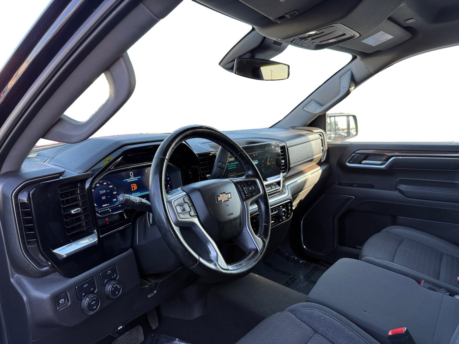 Used 2023 Chevrolet Silverado 1500 LT w/ Protection Package AWD/4WD image 9