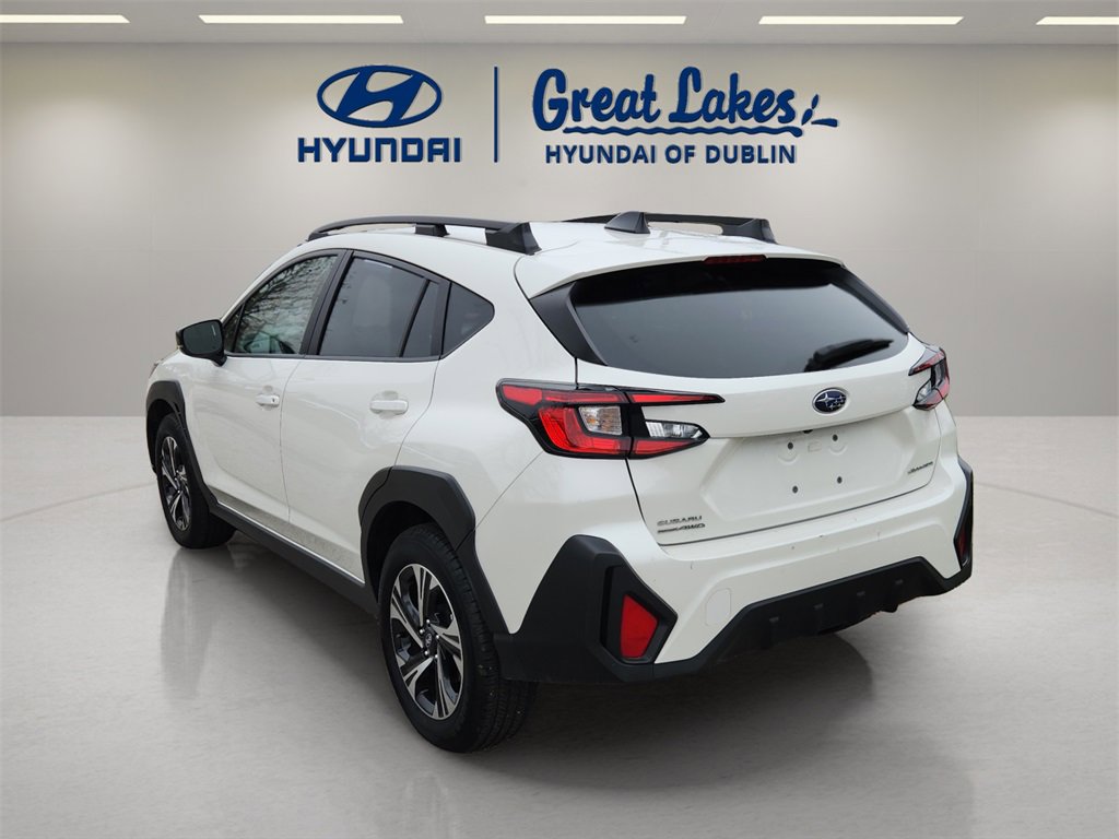 Used 2024 Subaru Crosstrek 2.0i Premium image 3