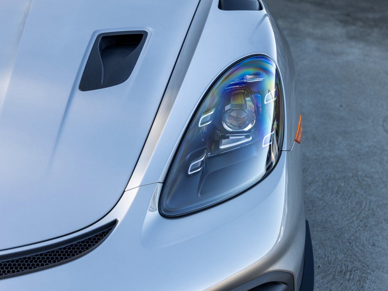Certified 2025 Porsche 718 Cayman GT4 RS RWD image 21
