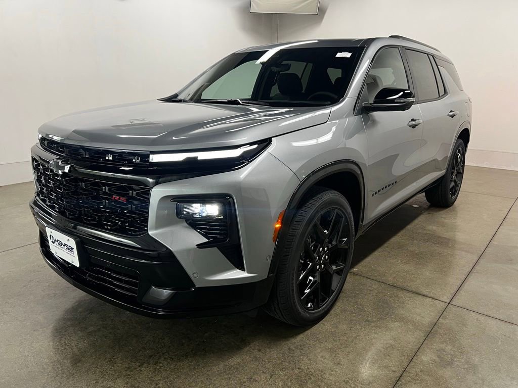New 2026 Chevrolet Traverse RS w/ LPO, Floor Liner Package FWD image 8