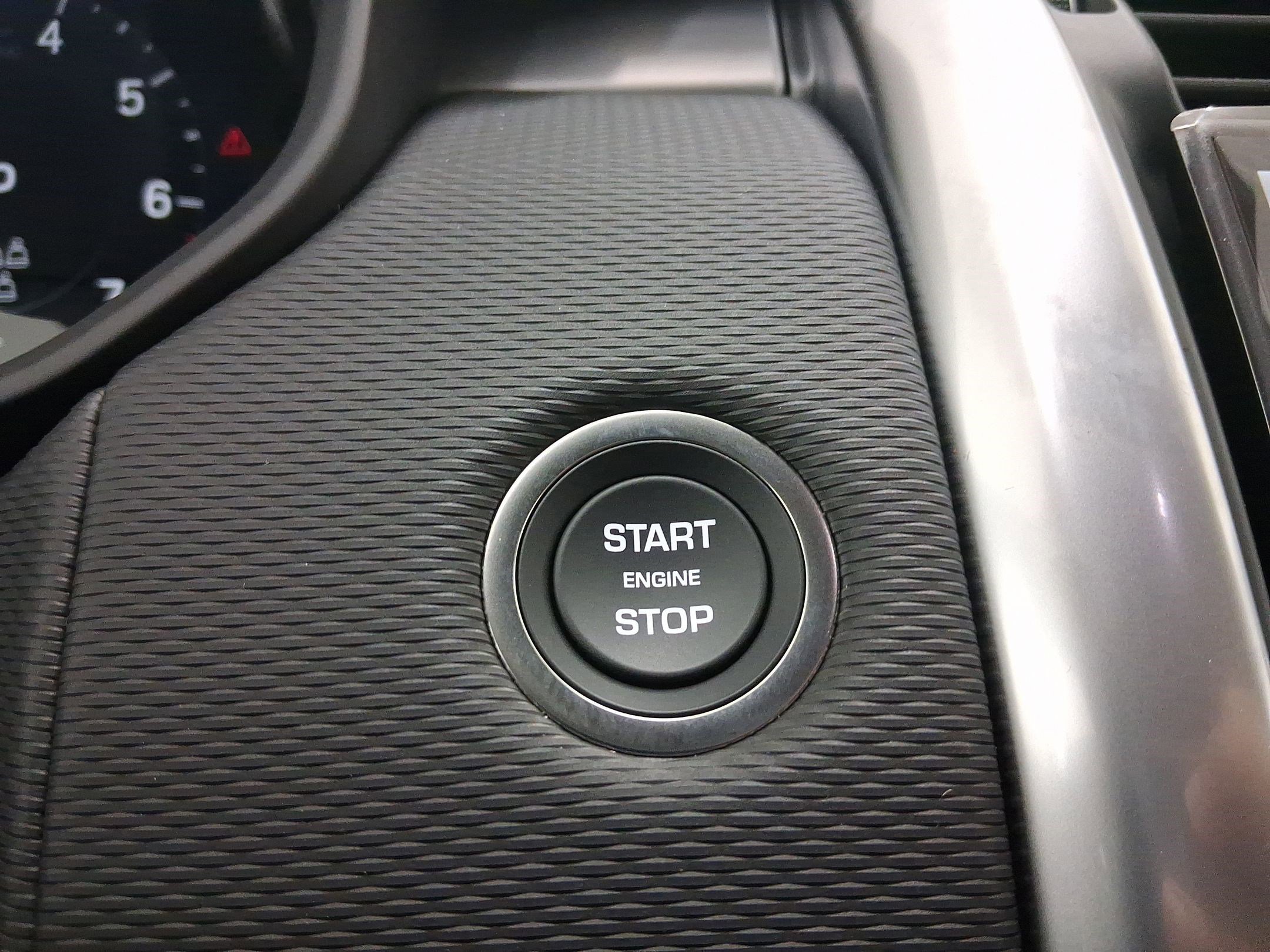 New 2026 Land Rover Discovery Limited Edition image 22