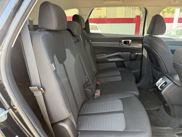 Used 2025 Kia Sorento LX FWD image 30