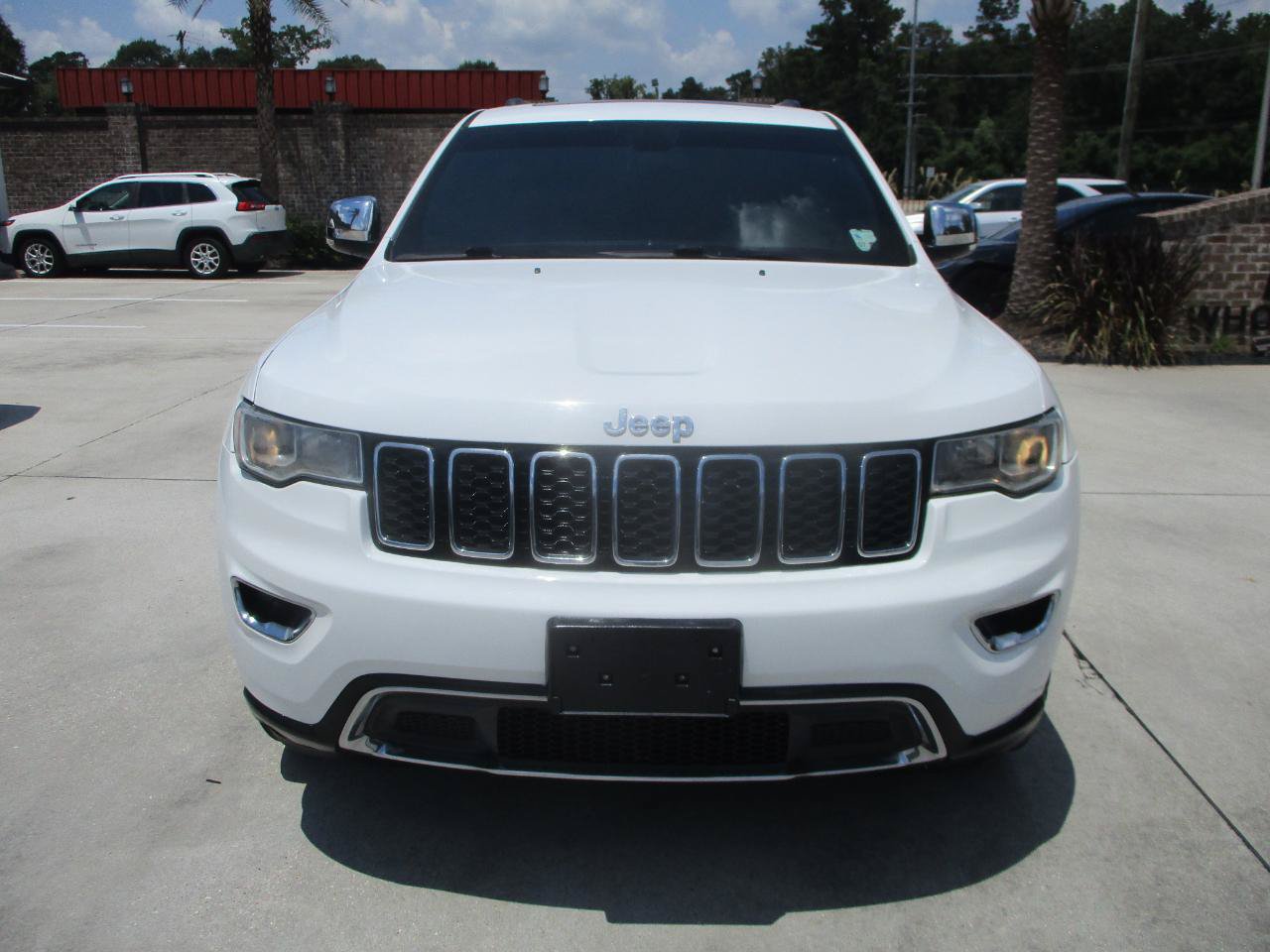 Used 2020 Jeep Grand Cherokee Limited AWD/4WD image 12