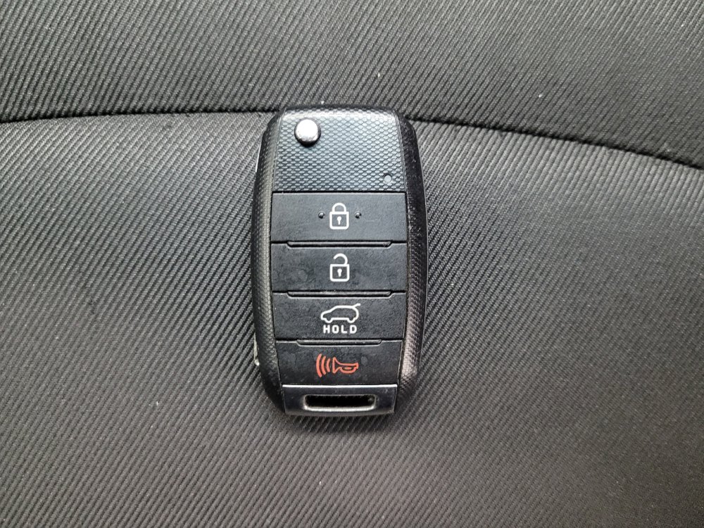 Used 2016 Kia Soul + FWD image 32
