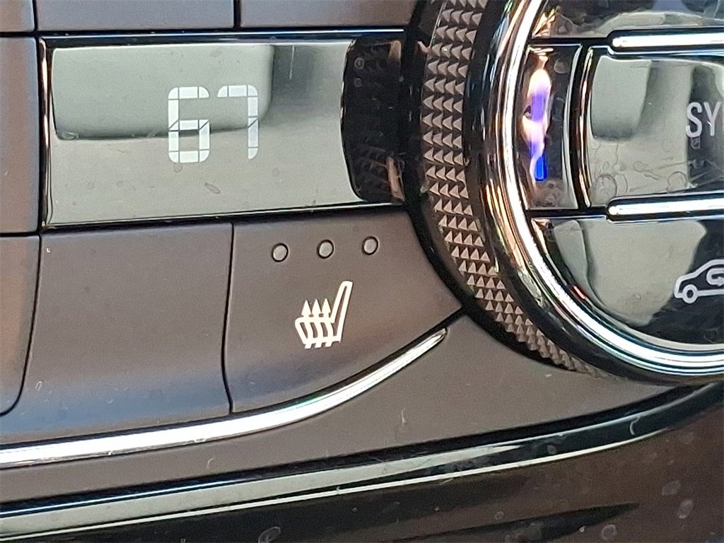 Used 2022 Buick Encore GX Select w/ Sport Touring Package image 11