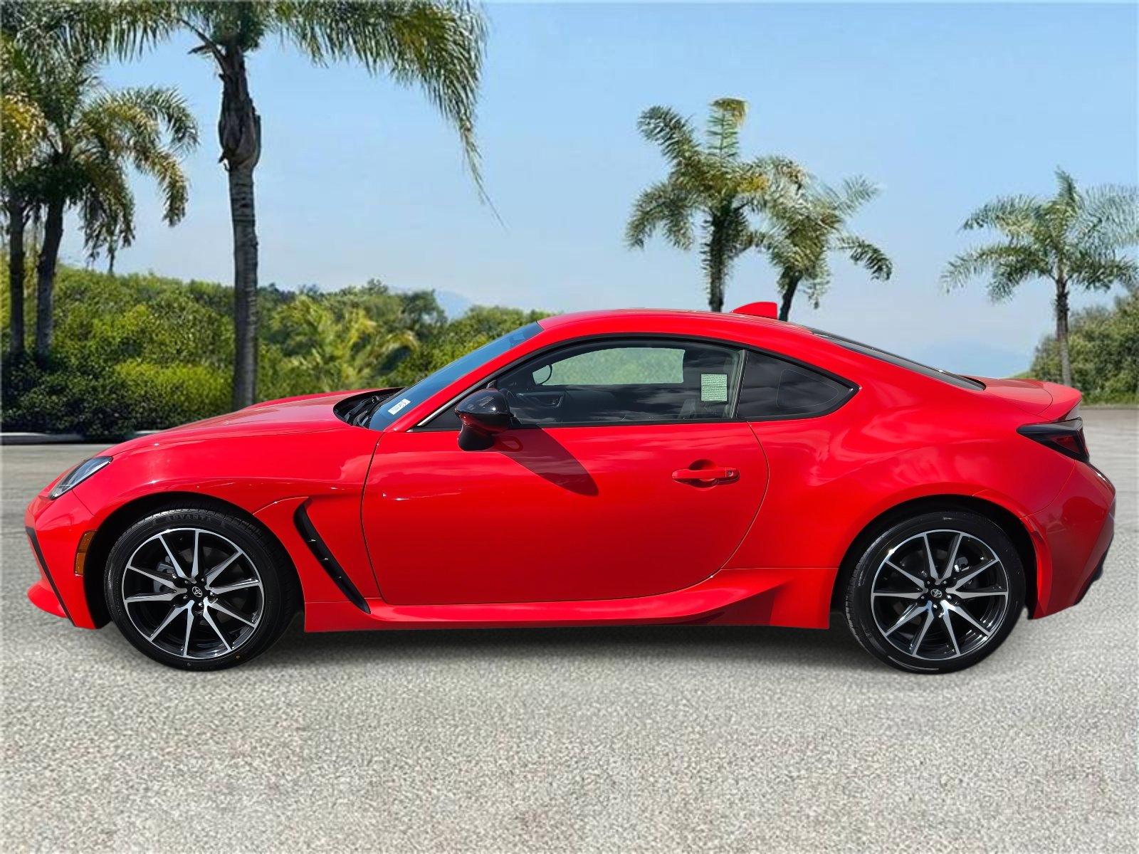 Used 2024 Toyota GR86 image 2