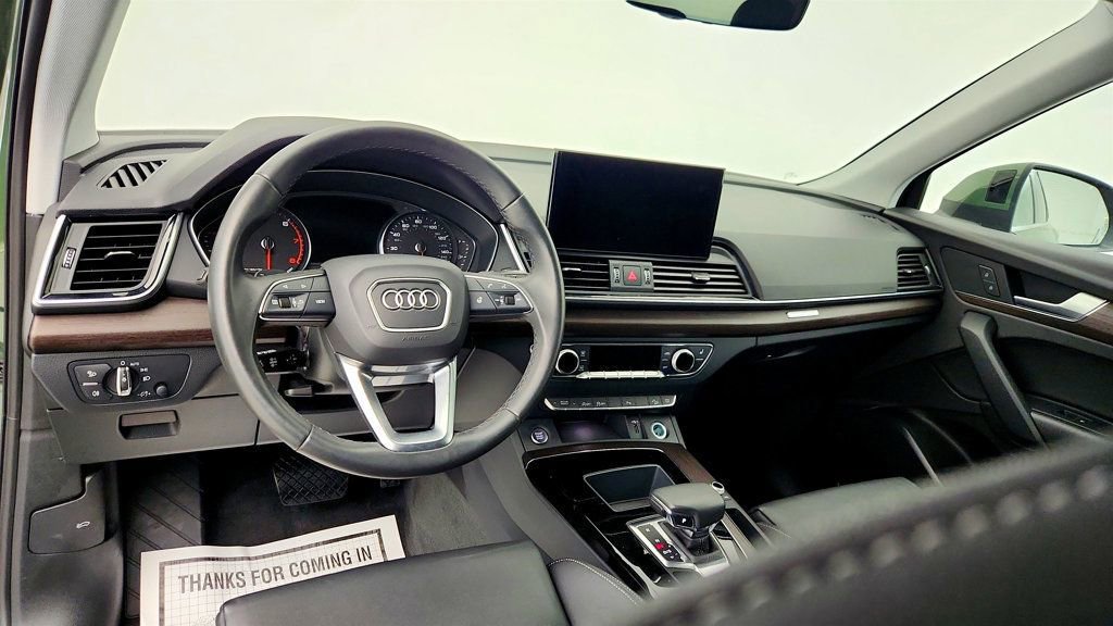 Used 2024 Audi Q5 2.0T Premium w/ Convenience Package image 12