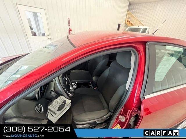Used 2011 Chevrolet Cruze LT image 17