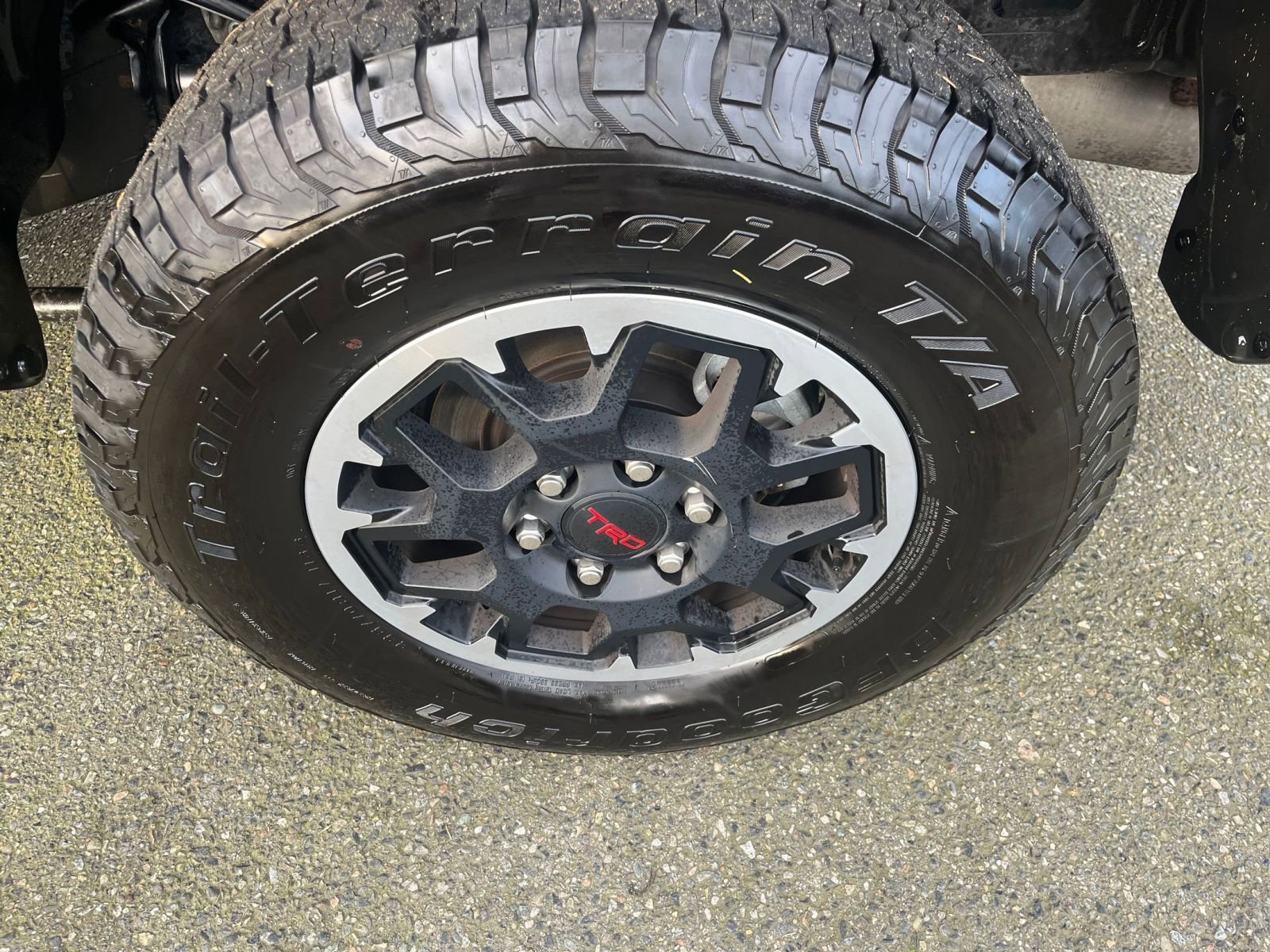 Used 2025 Toyota Tacoma TRD Off-Road image 30