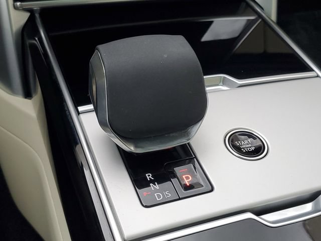 Certified 2026 Land Rover Range Rover SE AWD/4WD image 33