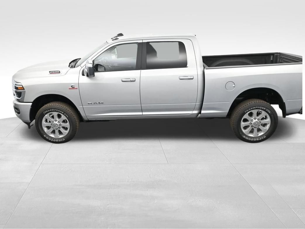 New 2026 RAM 2500 Laramie AWD/4WD image 25