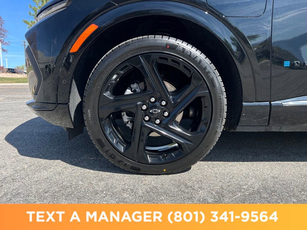 Used 2024 Chevrolet Equinox EV RS FWD image 23