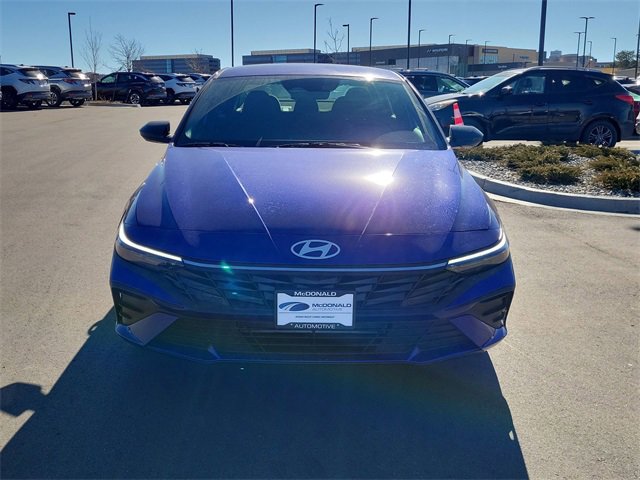 Certified 2025 Hyundai Elantra Sport image 8