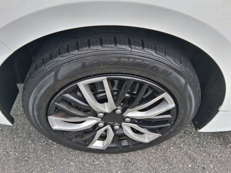 Used 2021 Toyota Corolla LE FWD image 18