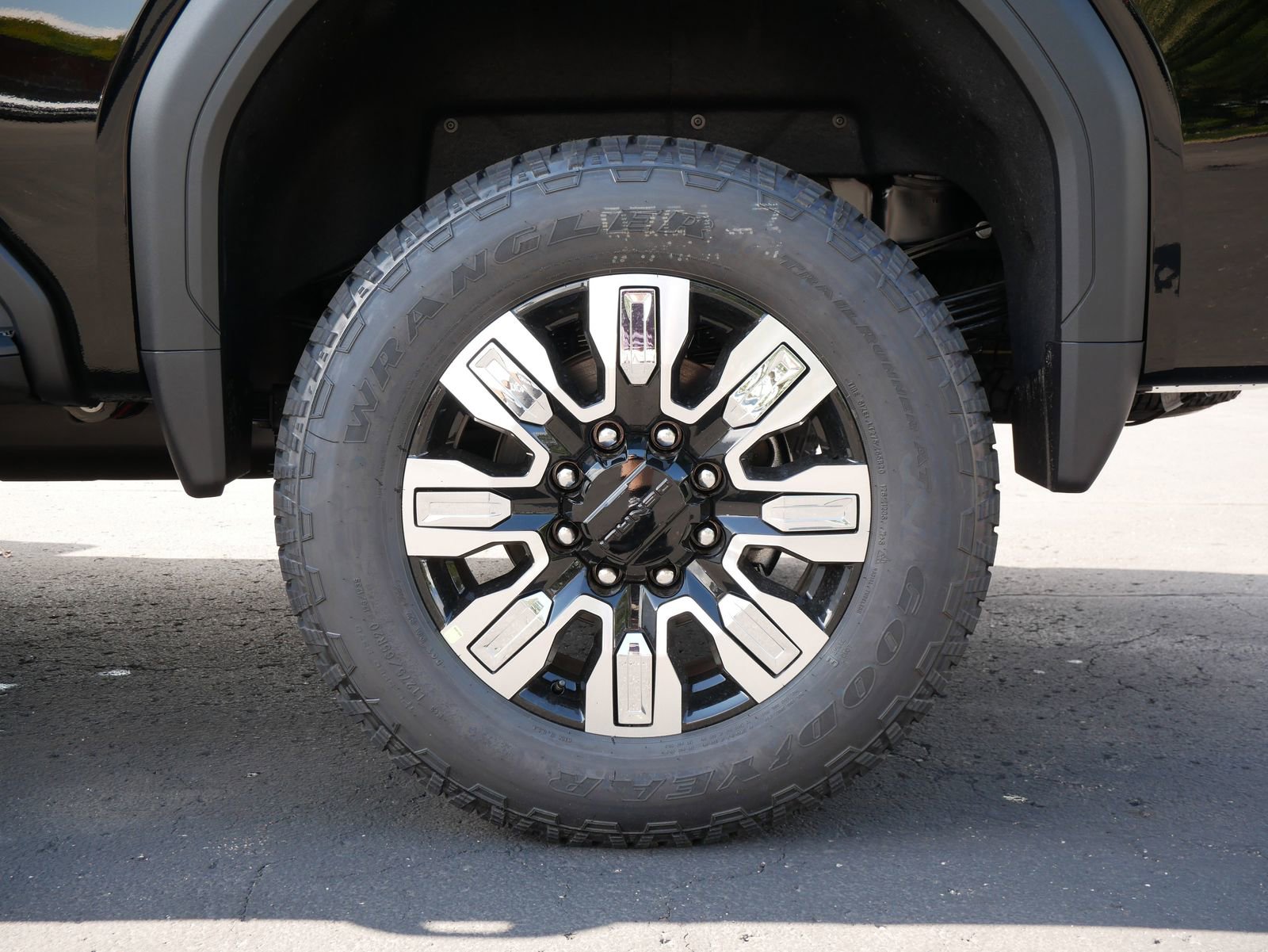 New 2026 GMC Sierra 3500 Denali w/ Denali Reserve Package image 4