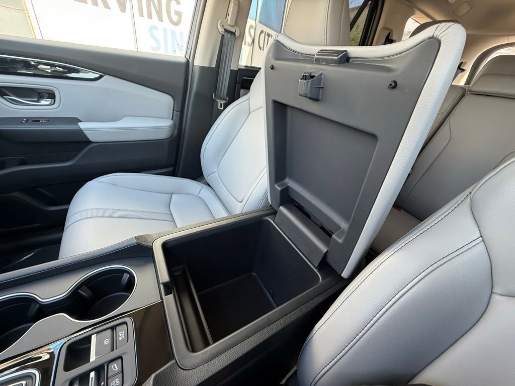 Used 2025 Honda Pilot Touring image 28