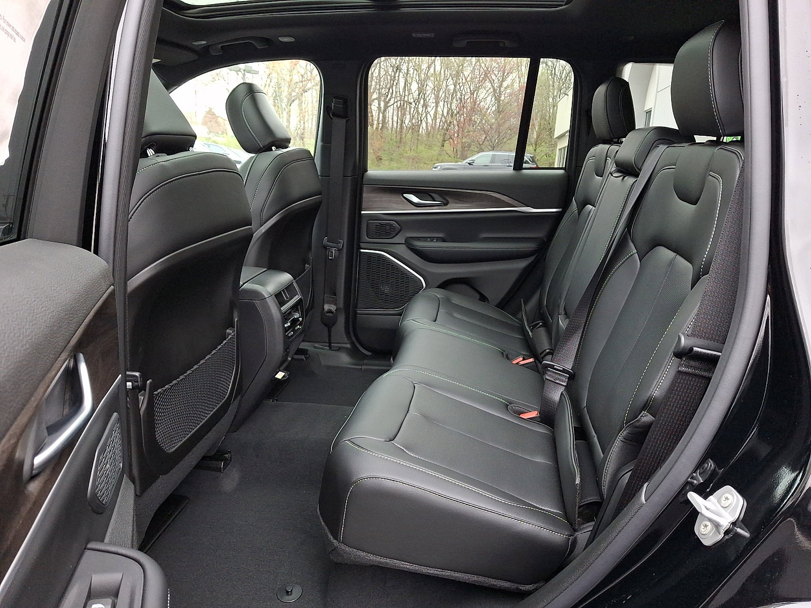 New 2026 Jeep Grand Cherokee Limited w/ Luxury Tech Group II image 6