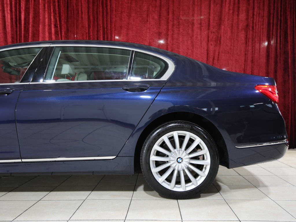 Used 2018 BMW 740i RWD image 5