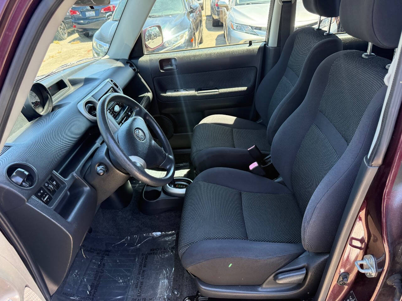 Used 2005 Scion xB FWD image 11