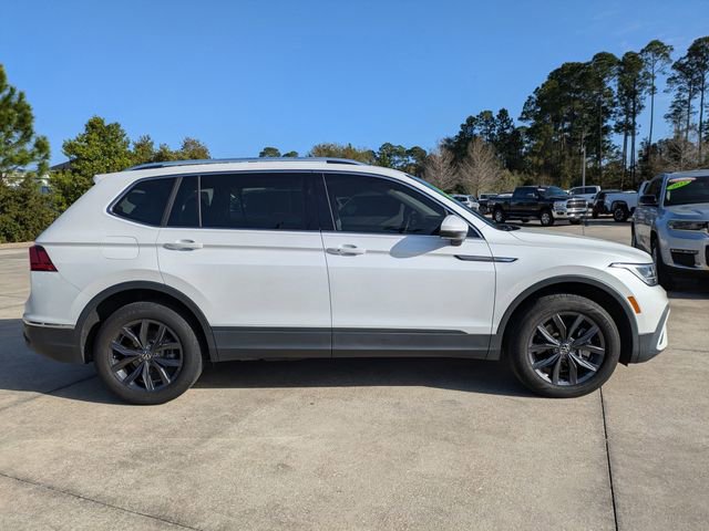 Used 2023 Volkswagen Tiguan SE image 3