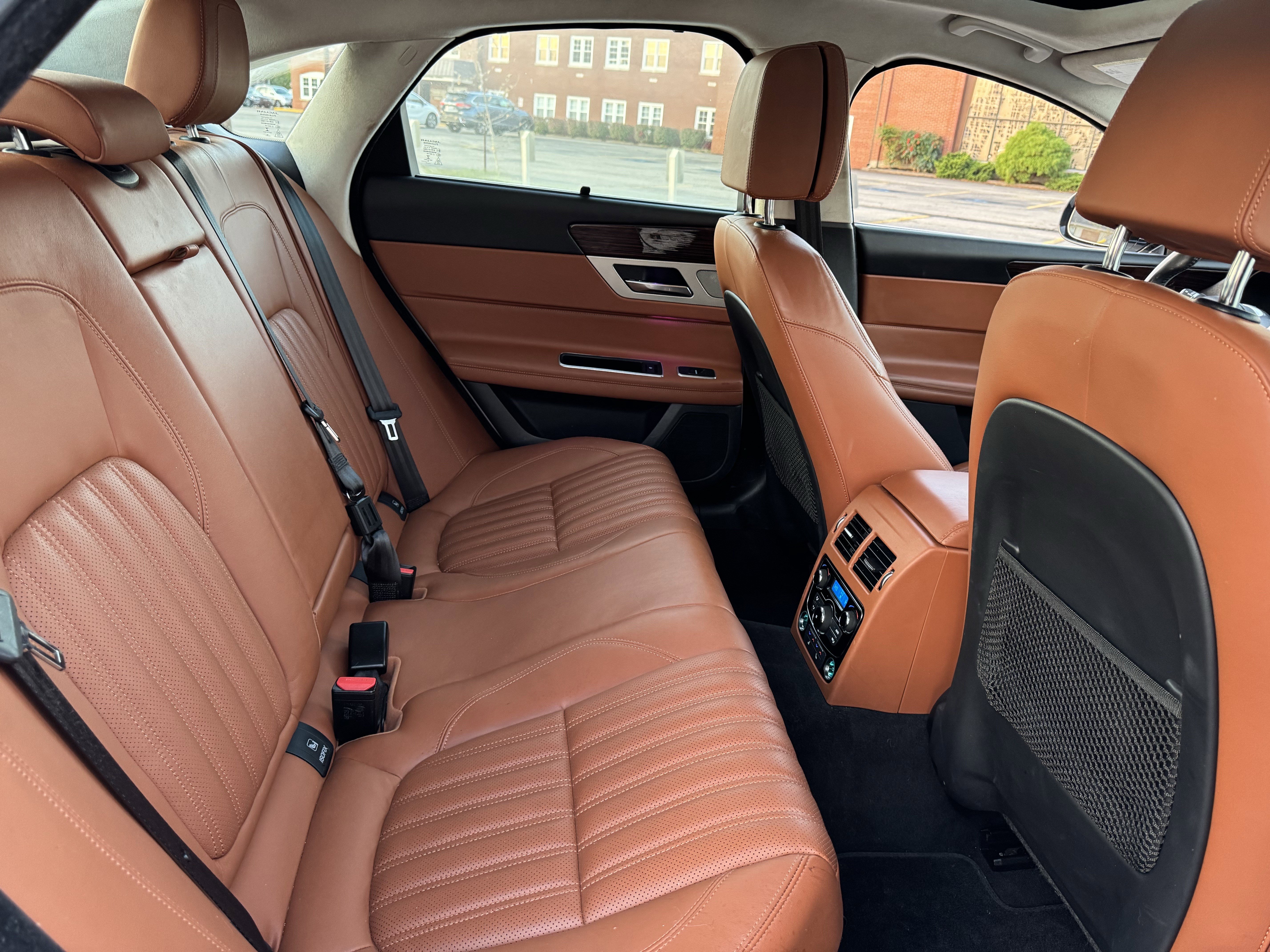 Used 2018 Jaguar XF Portfolio image 36