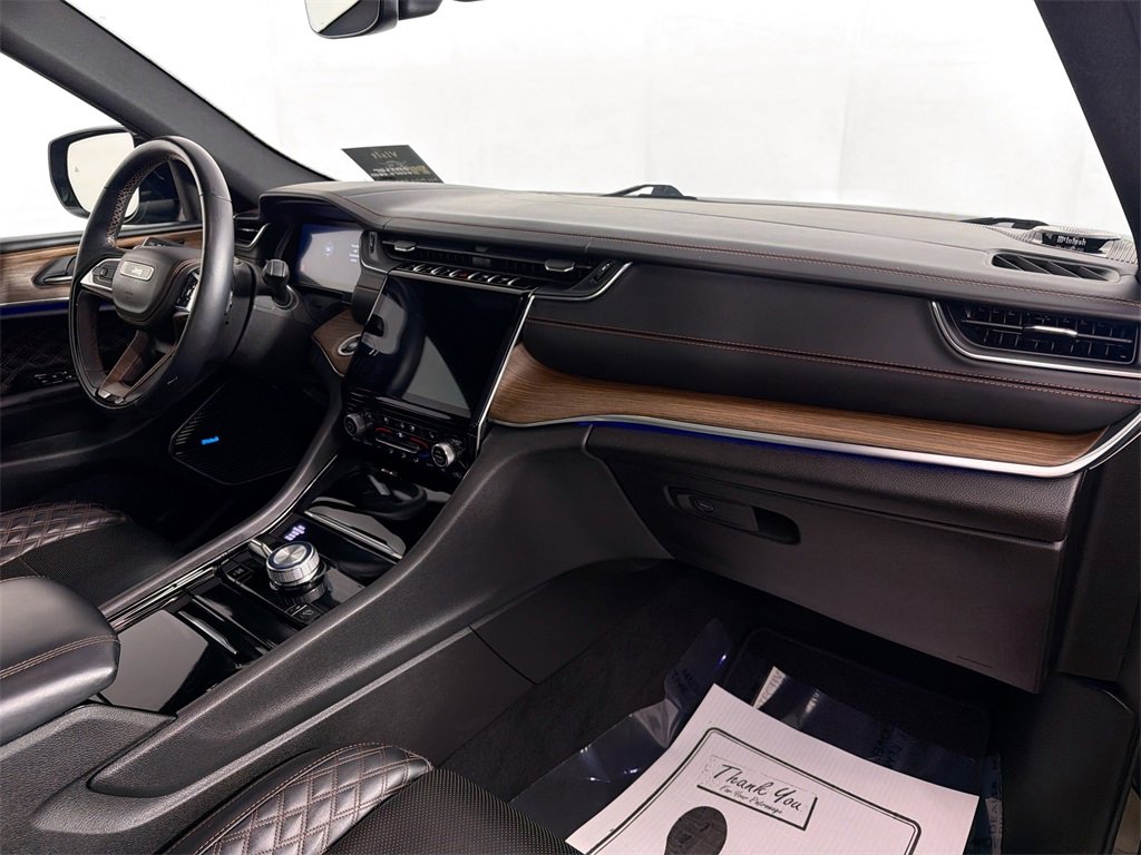 Used 2021 Jeep Grand Cherokee L Summit w/ Luxury Tech Group V image 29