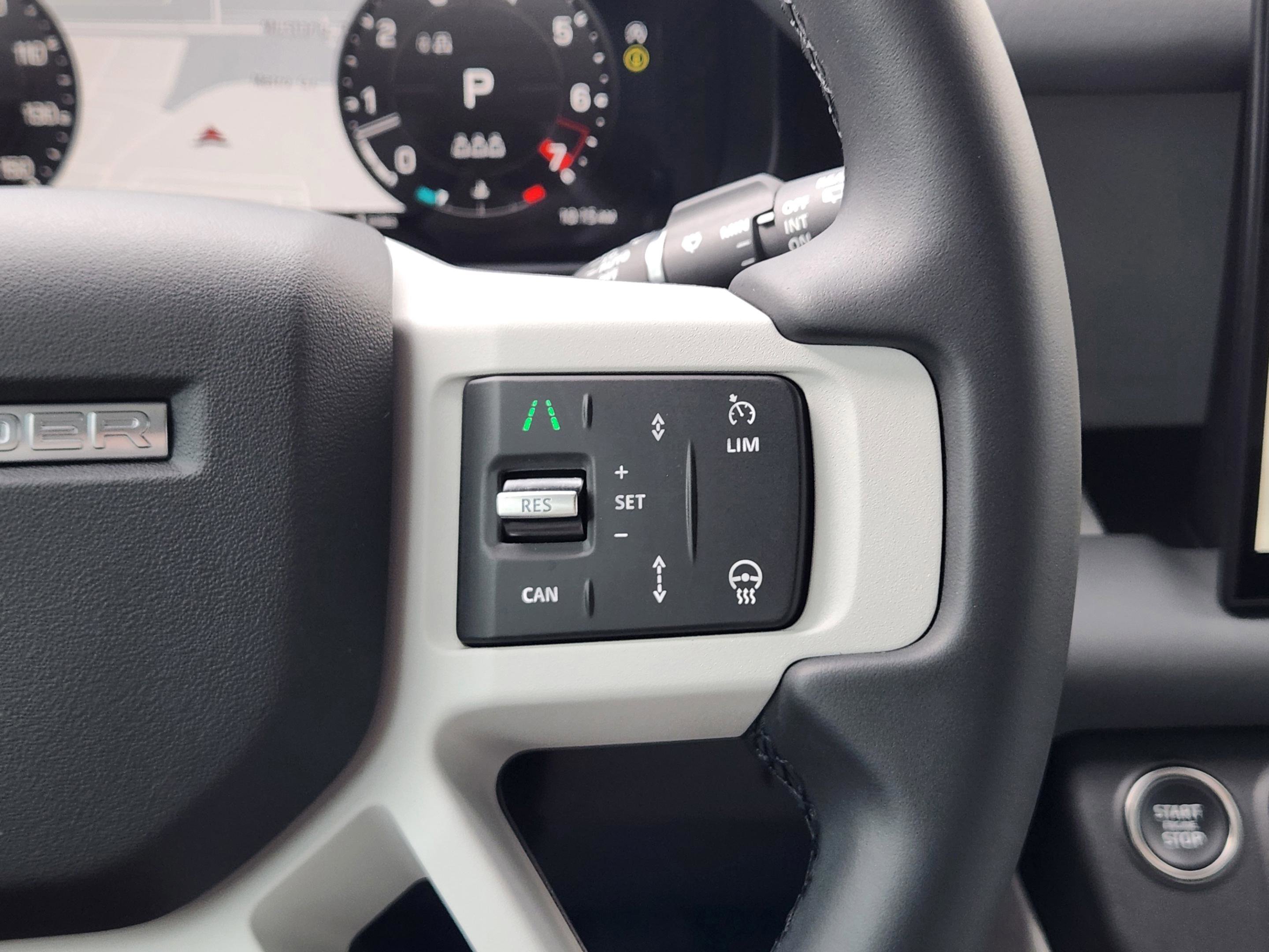 Certified 2025 Land Rover Defender 90 X-Dynamic SE image 16