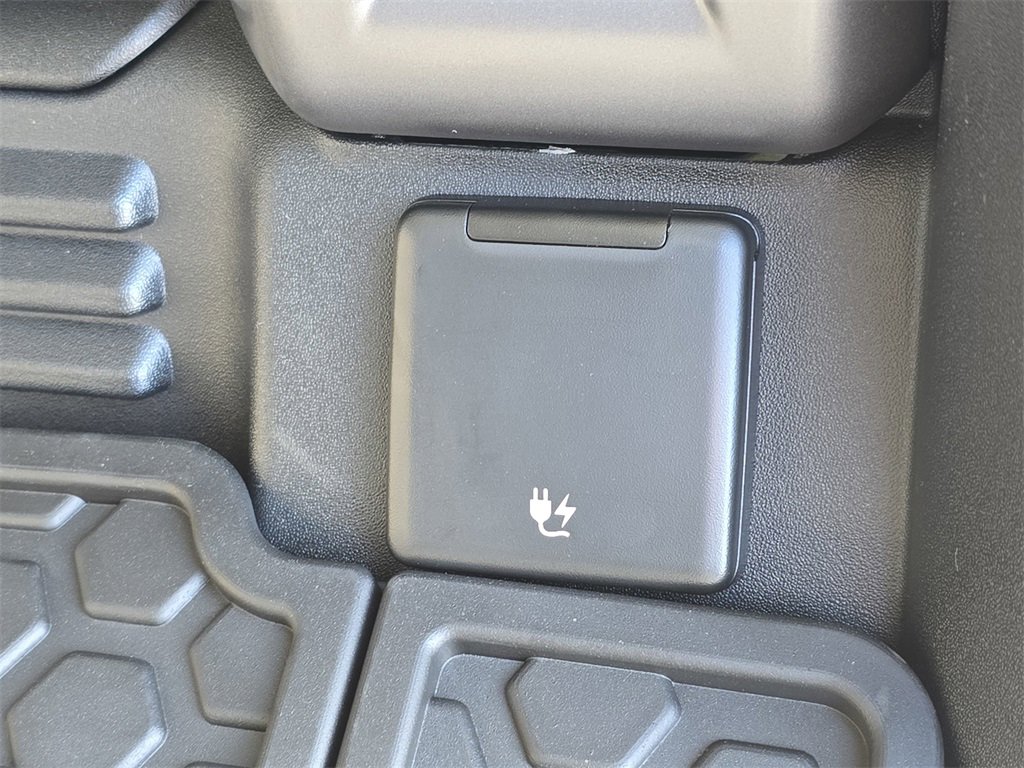 New 2026 Land Rover Defender 110 S image 13