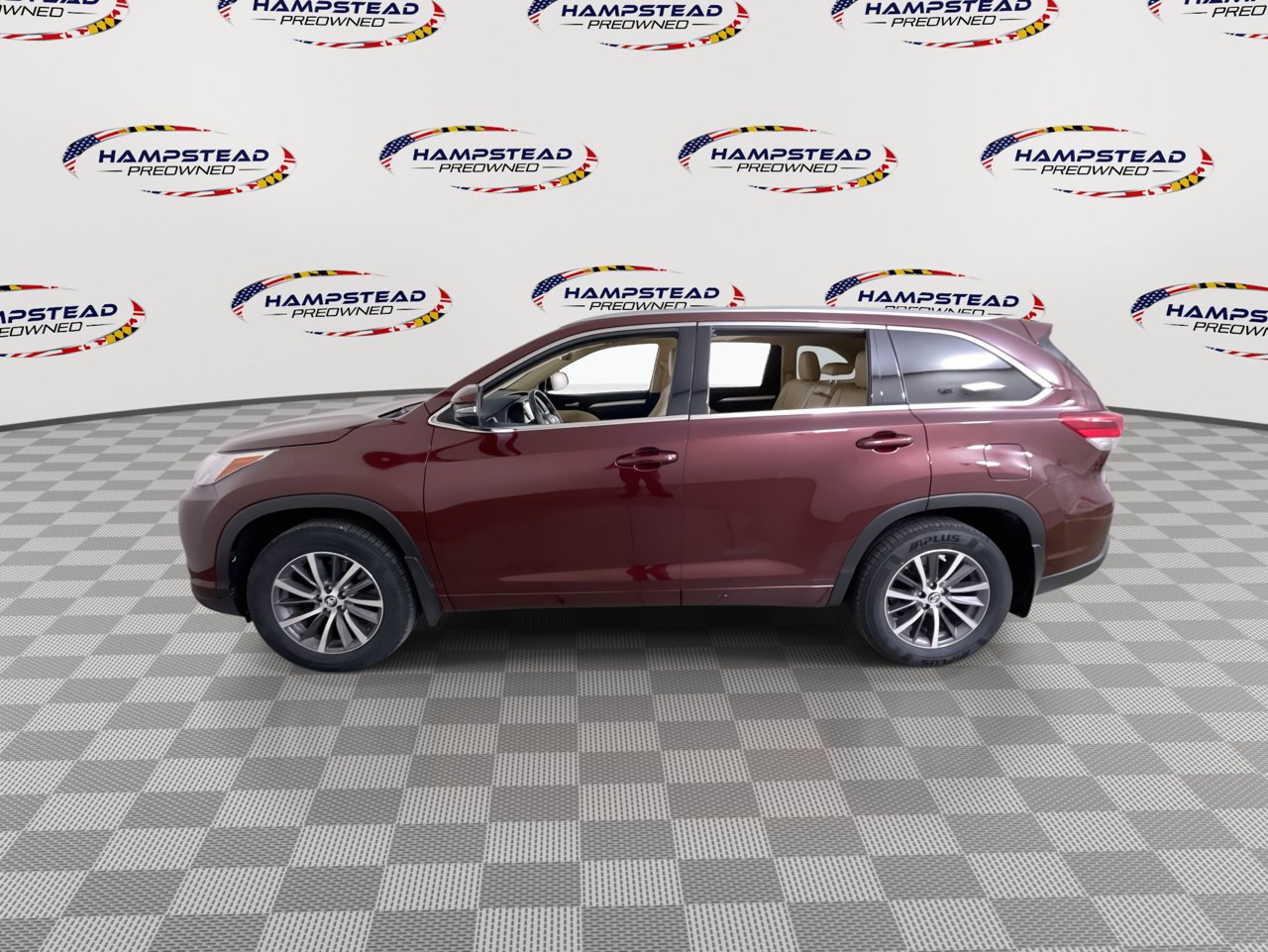 Used 2017 Toyota Highlander XLE AWD/4WD image 5