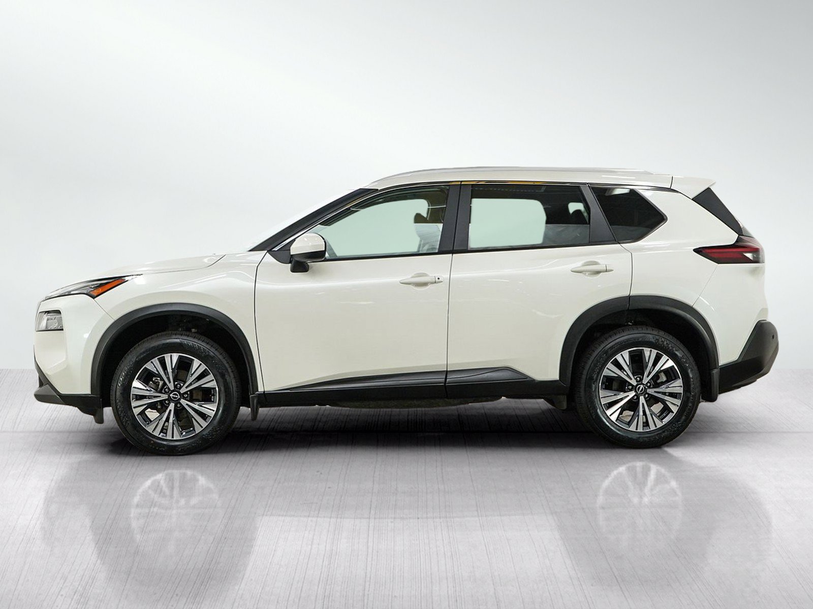Used 2023 Nissan Rogue SV w/ SV Premium B Package AWD/4WD image 2