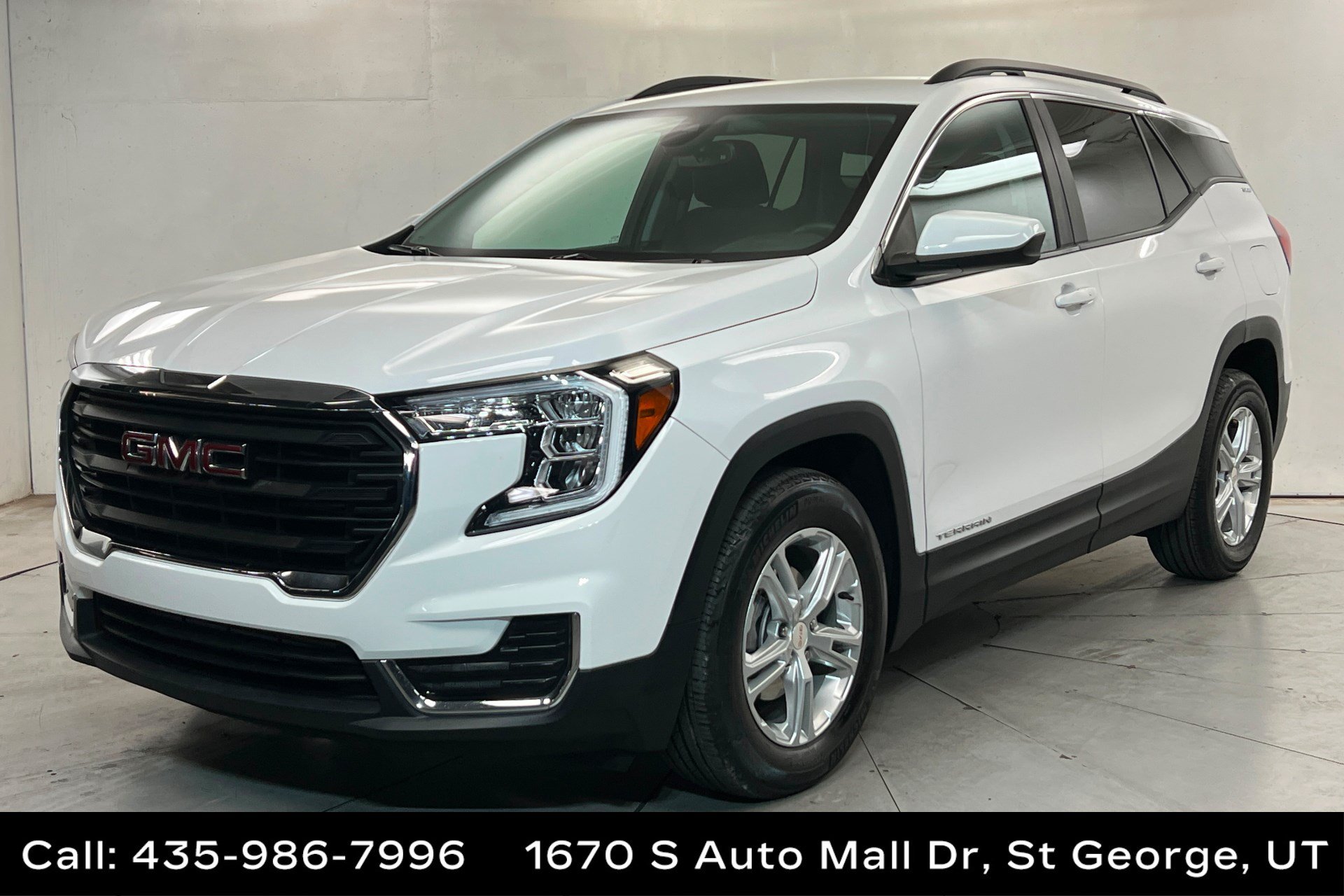 Used 2023 GMC Terrain SLE w/ Driver Convenience Package