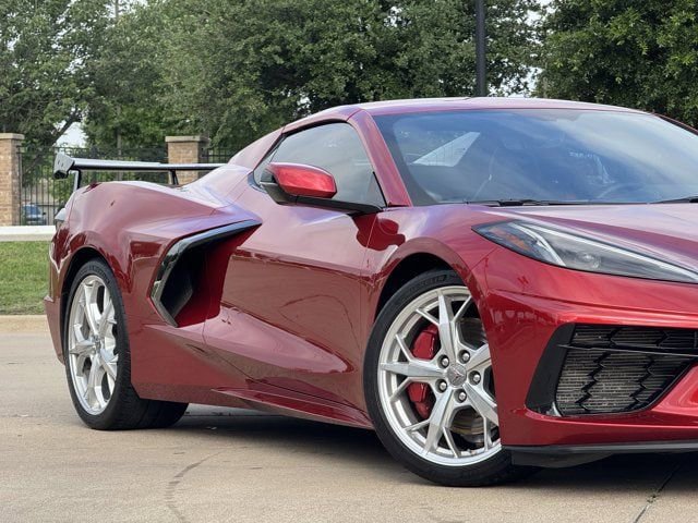 Used 2021 Chevrolet Corvette Stingray Premium Conv w/ Z51 Performance Package RWD image 3