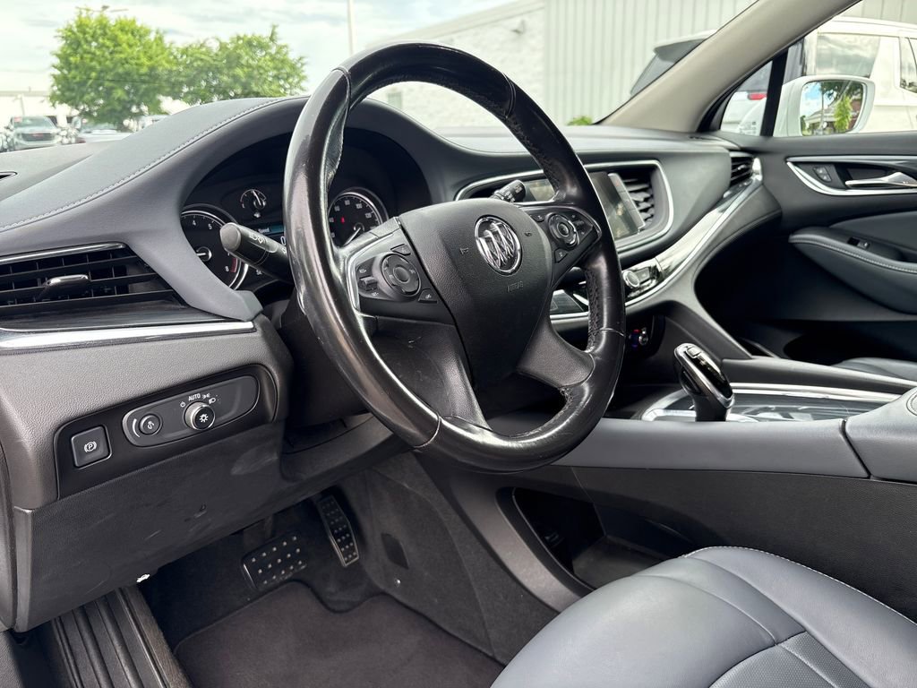 Used 2019 Buick Enclave Essence FWD image 10