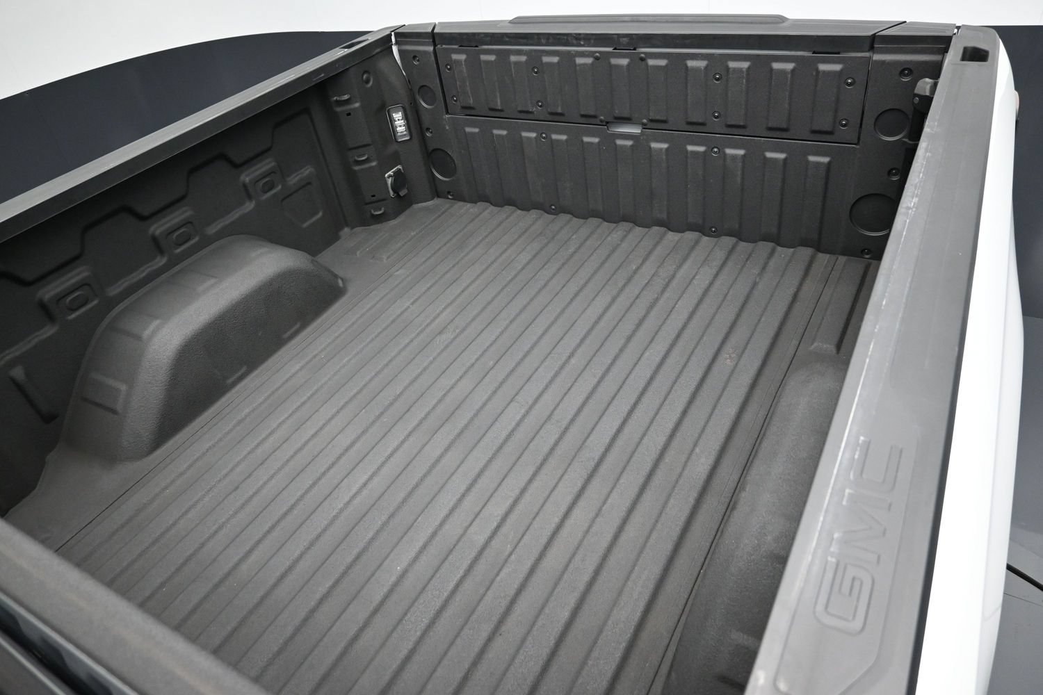 Used 2023 GMC Sierra 1500 AT4 w/ Technology Package AWD/4WD image 45