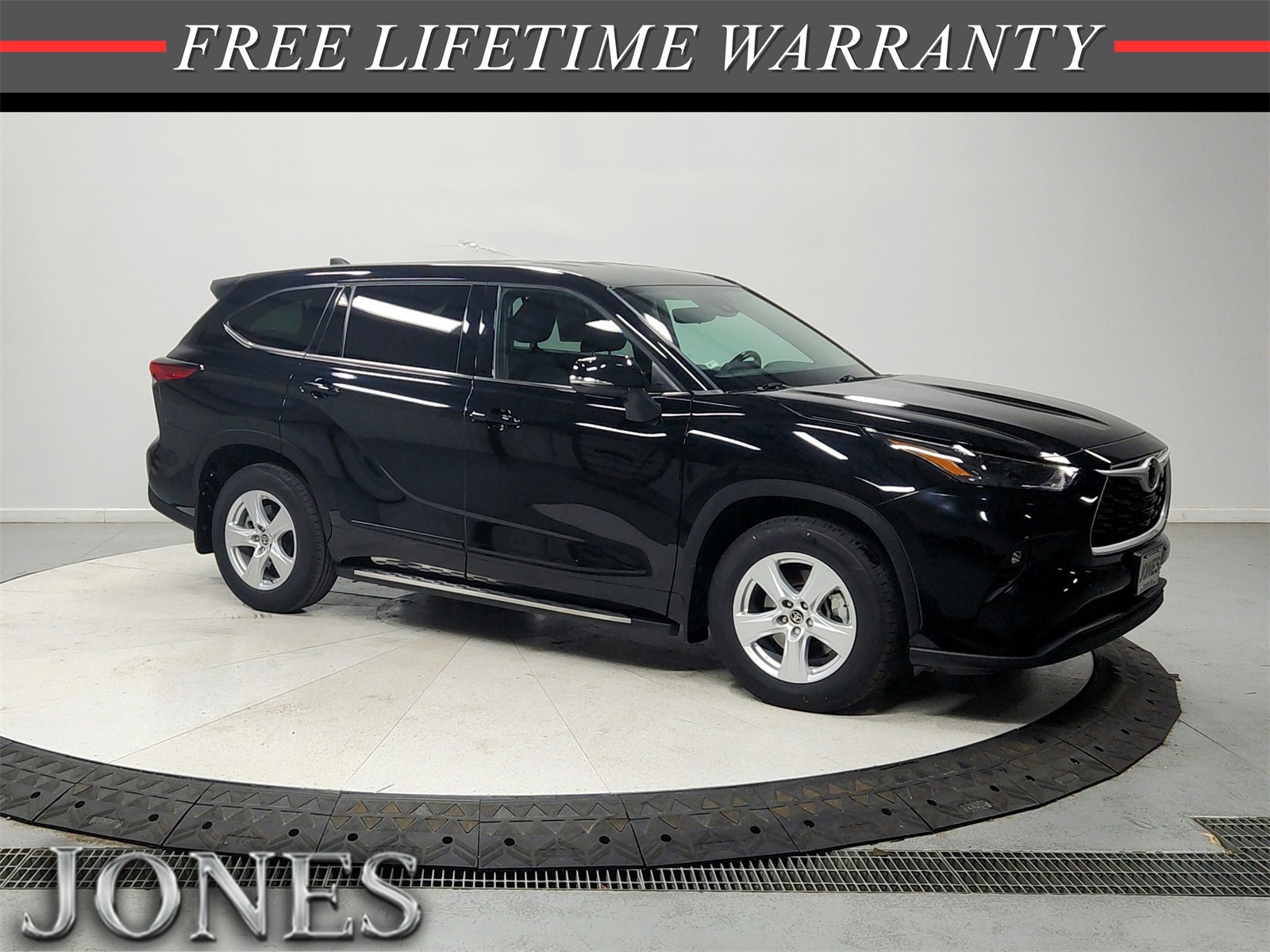 Used 2022 Toyota Highlander LE