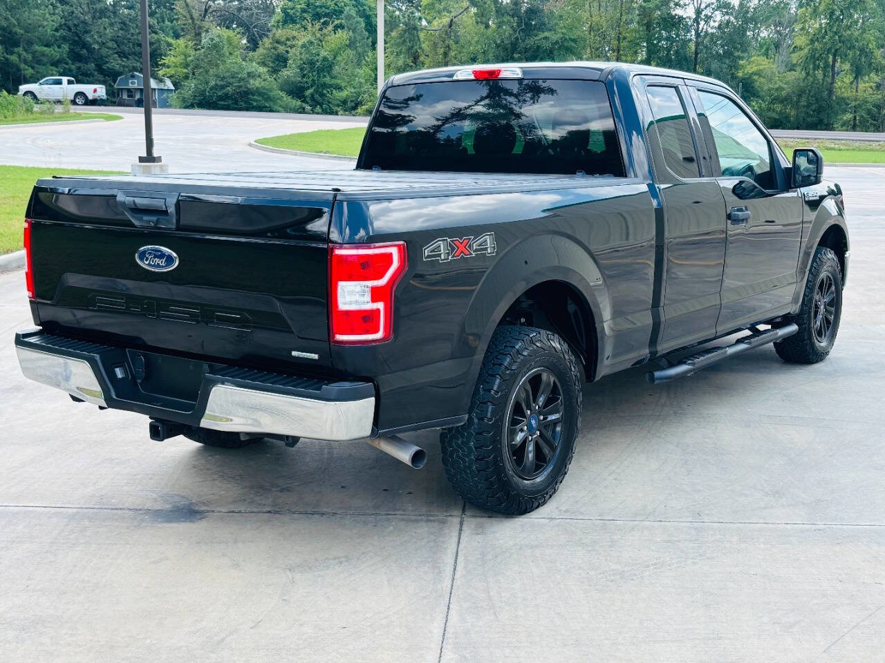 Used 2018 Ford F150 XLT w/ Equipment Group 301A Mid image 4