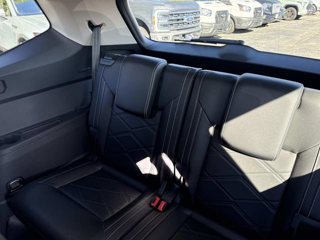 Used 2025 Volkswagen Atlas SE image 33
