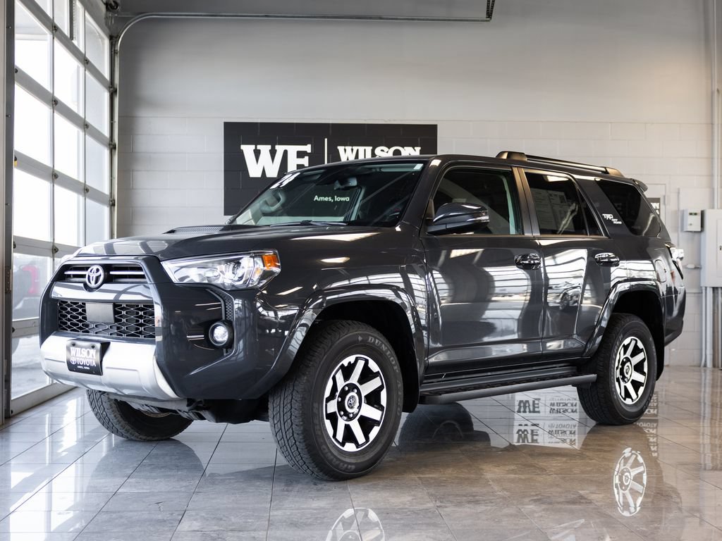 Used 2024 Toyota 4Runner TRD Off-Road Premium AWD/4WD image 2