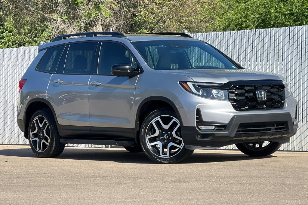 Used 2022 Honda Passport Elite image 2
