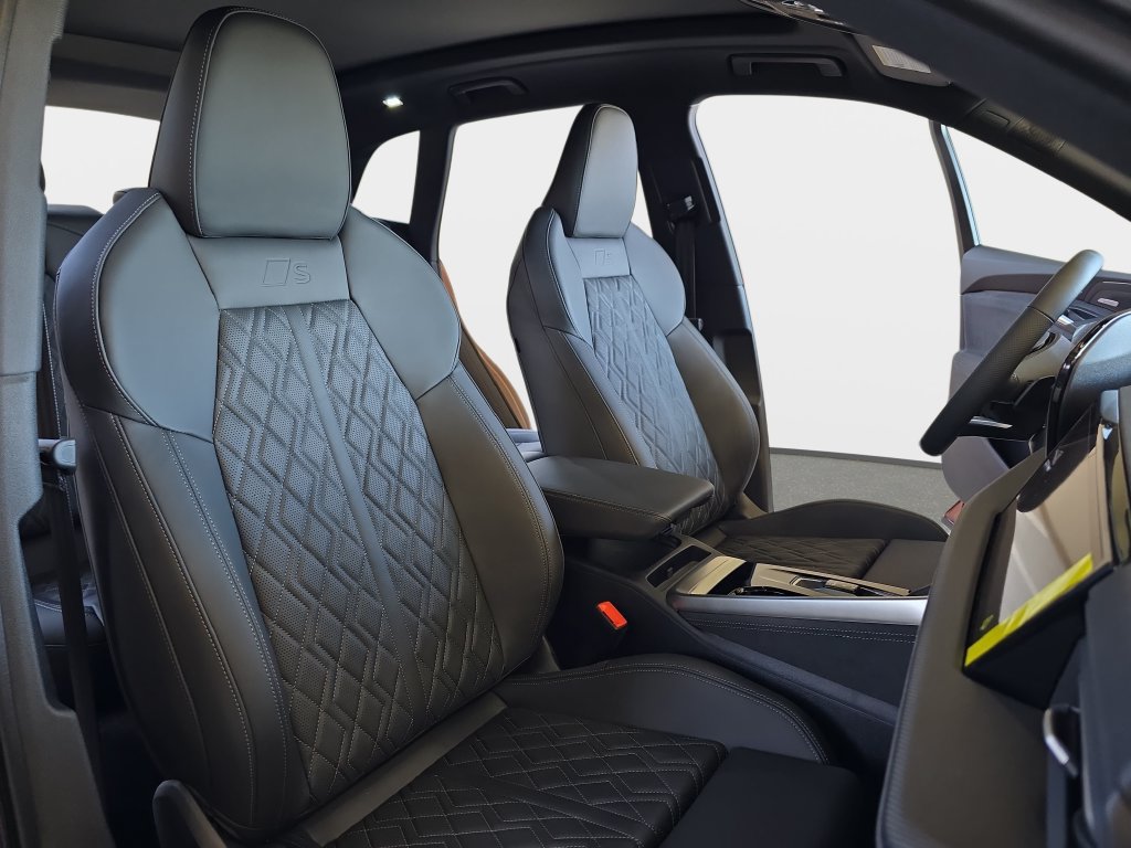 New 2026 Audi SQ5 Prestige AWD/4WD image 10