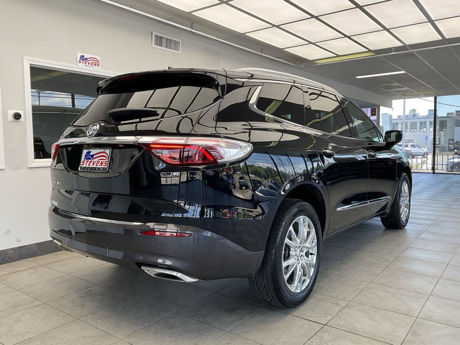 Used 2024 Buick Enclave Essence w/ Experience Buick Package AWD/4WD image 5