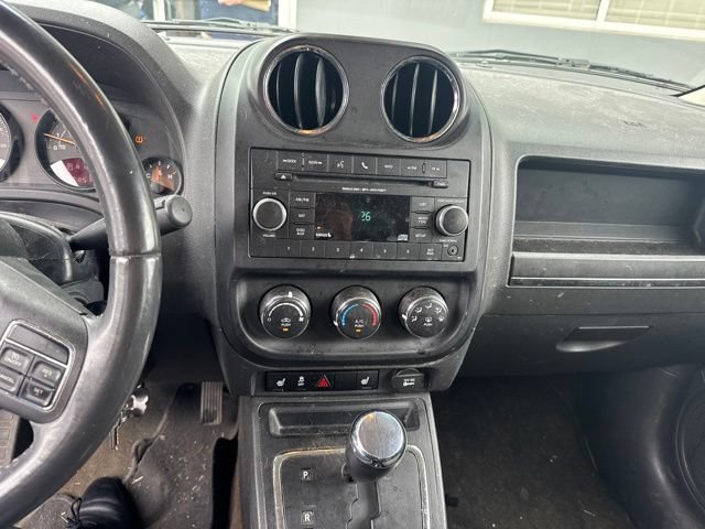 Used 2016 Jeep Patriot Latitude FWD image 21