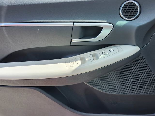 Used 2025 Hyundai Sonata SE image 14