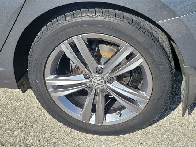 Used 2020 Volkswagen Jetta R-Line image 9