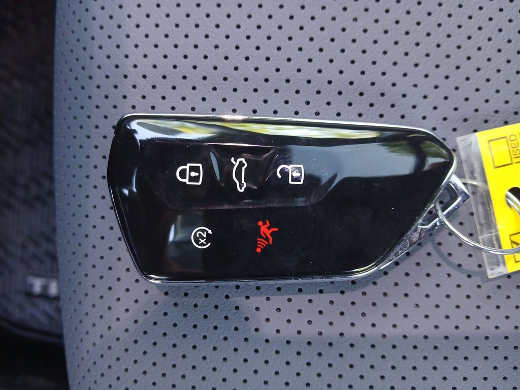 New 2026 Volkswagen Tiguan SE image 28