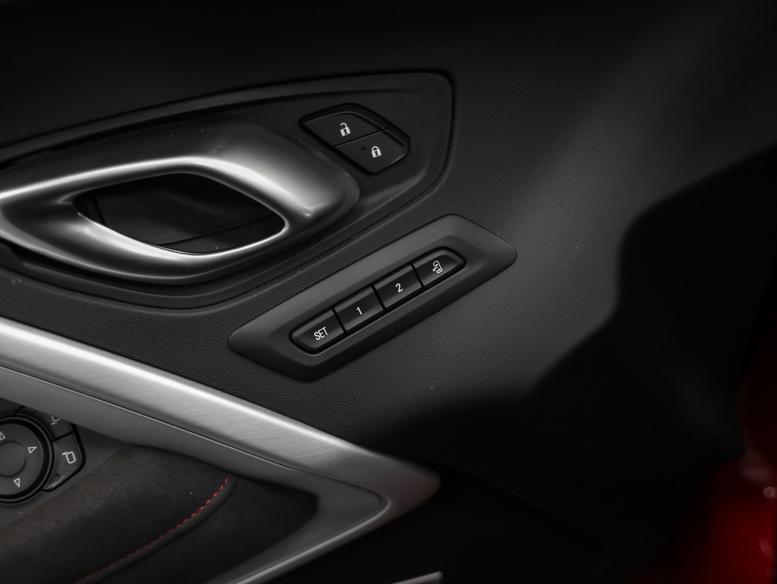 Used 2018 Chevrolet Camaro ZL1 image 41