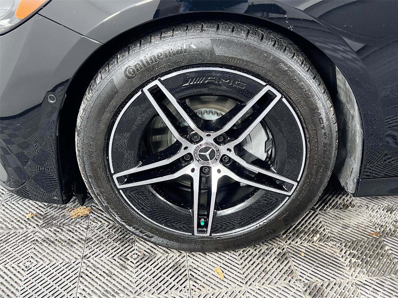 Used 2025 Mercedes-Benz E 350 4MATIC Sedan image 28