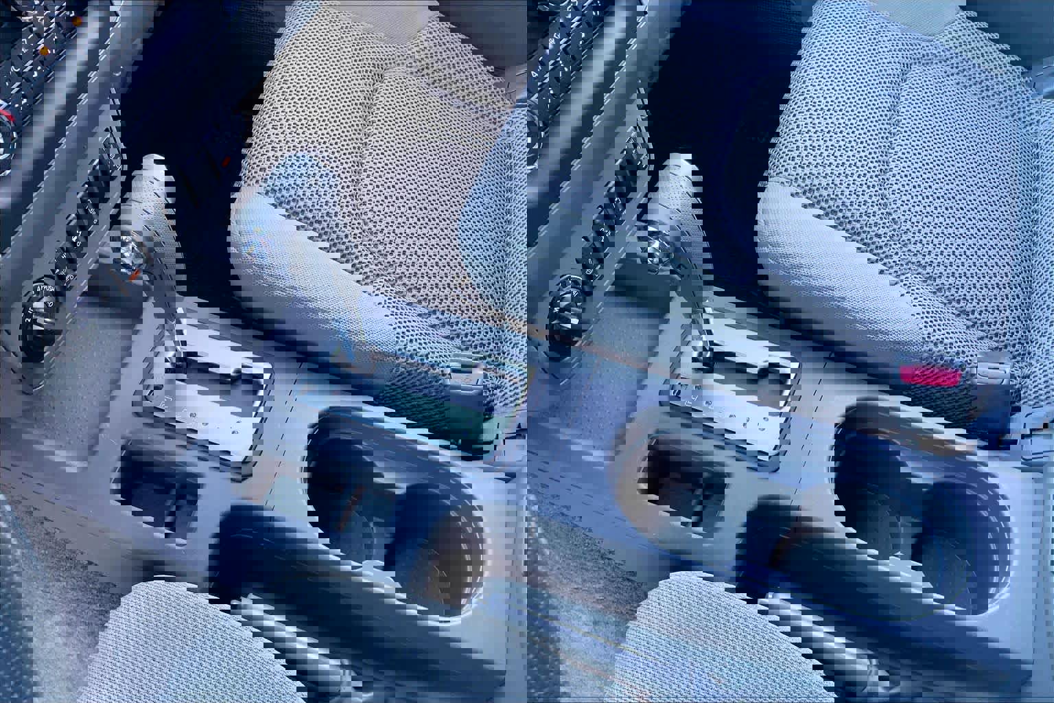 Used 2014 Nissan Frontier SV w/ SV Value Truck Package image 16